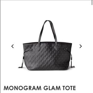 GLAMAHOLIC TOTE NWOT